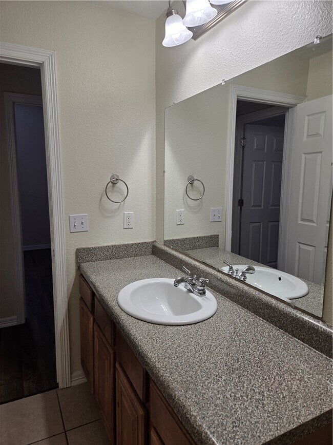 Building Photo - 1703 N Valor