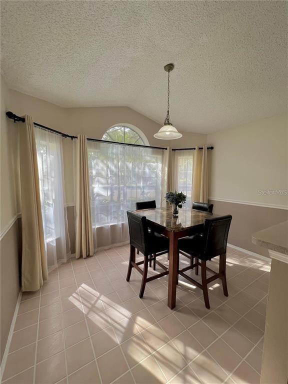 Building Photo - 13009 Falcon Ridge Dr