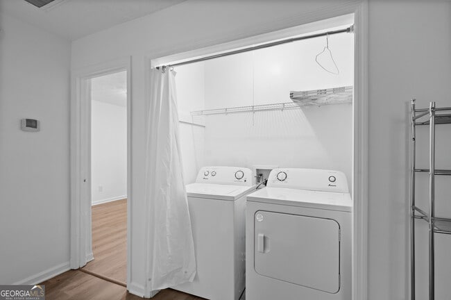 Building Photo - 1012 Davis St