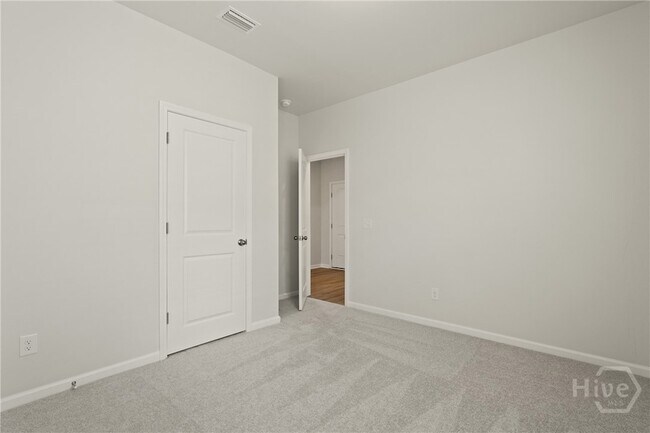 Building Photo - 251 Shade Tree Dr