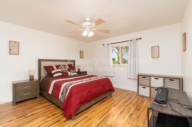 Building Photo - 304 NW 12th Ln