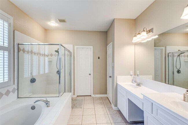Building Photo - 8202 Sunburst Pkwy
