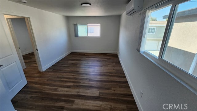 Building Photo - 988 El Camino Dr