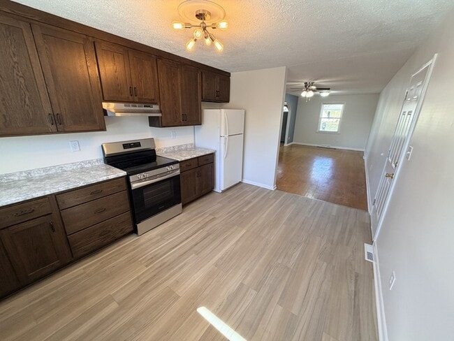 Building Photo - 311 3rd Ave NW