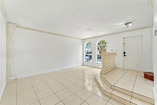 Building Photo - Northwest 51st Lane, Doral, FL 33178 - 3 BR 2.5 BA house