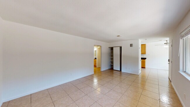 Building Photo - 18167 Happy Ln
