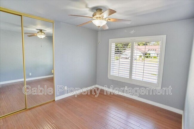 Building Photo - 25735 Velan Dr