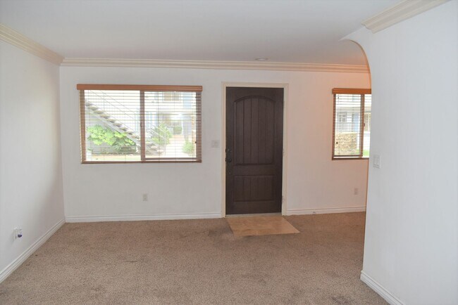 Building Photo - 1 Bedroom Condo in the Tapestry Community of Imperial Beach