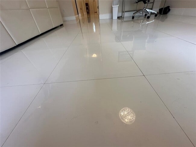 Building Photo - 8929 Silk Bay Pl