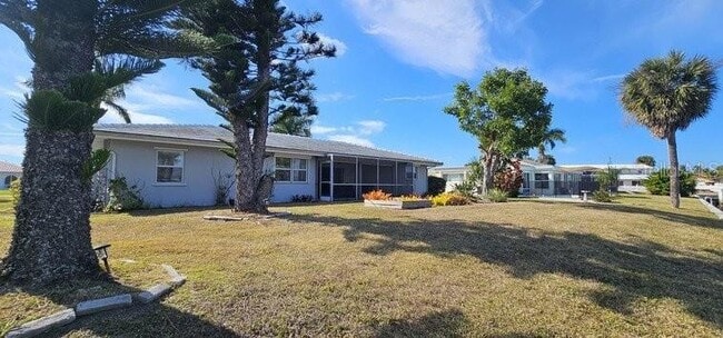 Building Photo - 1620 Montia Ct