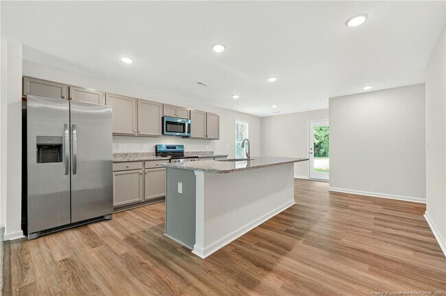 Building Photo - 438 Windermere Dr