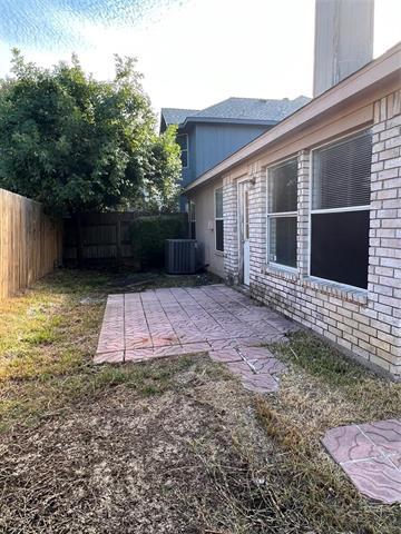 Building Photo - 6912 Hickory Creek