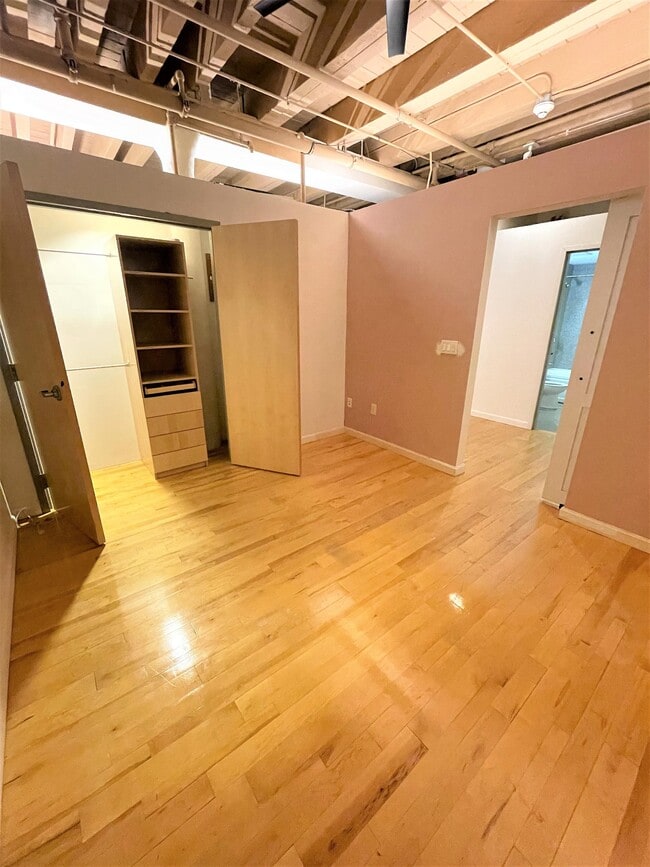 Building Photo - 111 Beach St