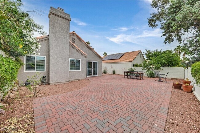 Building Photo - 262 Westwind Rd