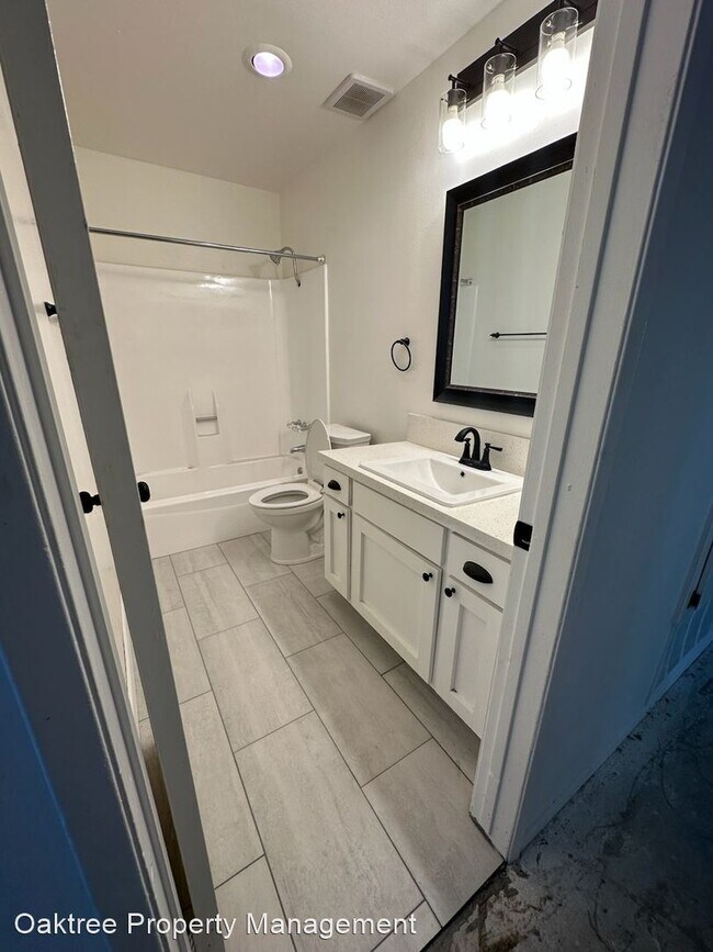 Building Photo - 3 br, 2 bath House - 2450 Bolker Drive