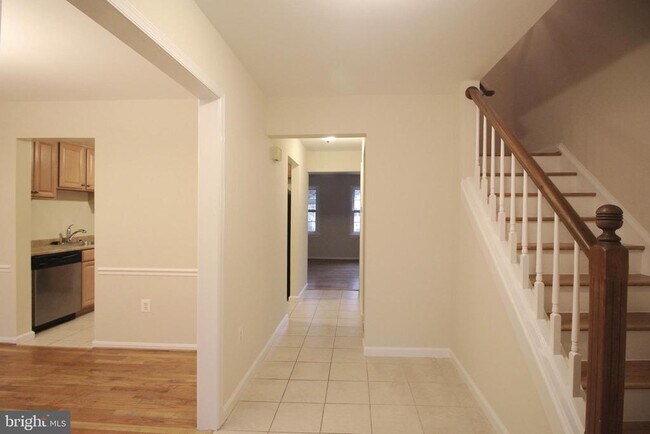 Building Photo - 316 Cherry Ct