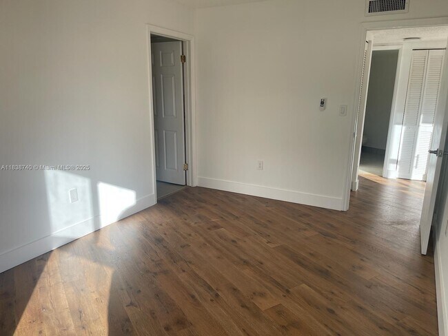 Building Photo - 6995 NW 186th St