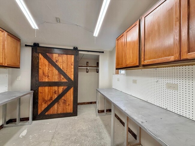 Building Photo - 5228 W Crosscut Rd