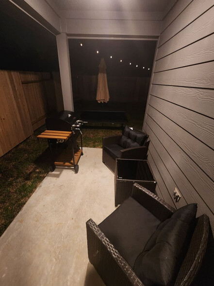 Building Photo - 6055 Diamond Vis Ct