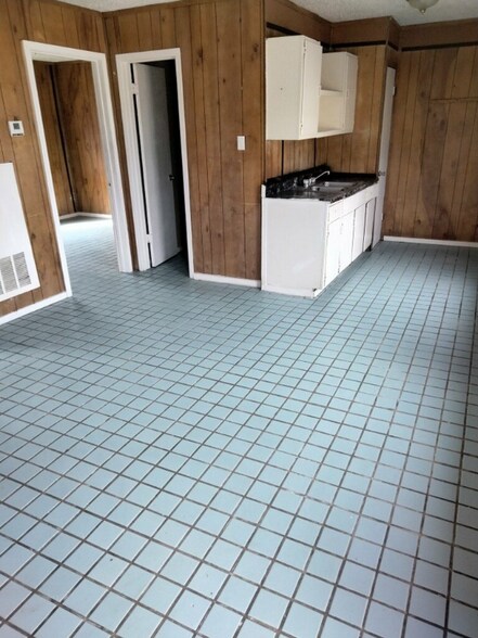 Building Photo - 808 Wilson Rd