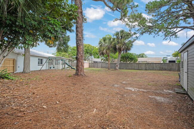 Building Photo - 693 Orange Blossom Dr
