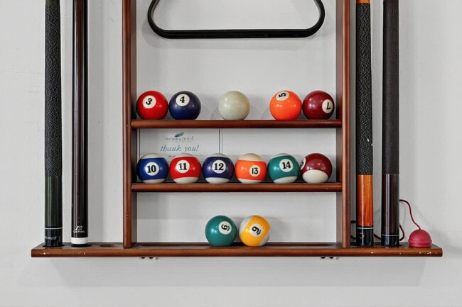 Building Photo - 1705 NE 11th St