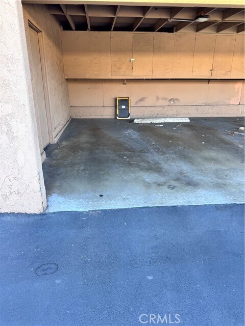 Building Photo - 13722 Red Hill Ave