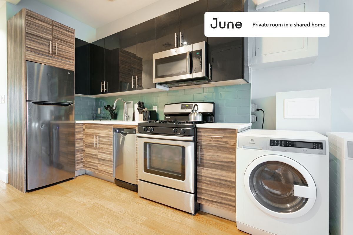 Building Photo - Room in Shared 3 bed/1 bath home