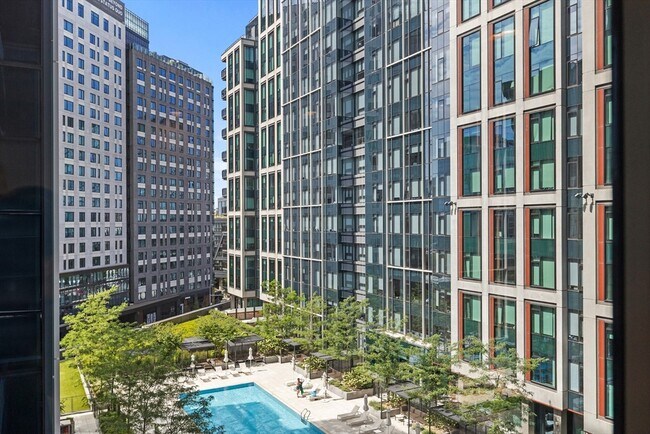 Building Photo - 135 Seaport Blvd