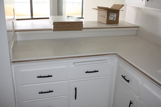 Corian Counters - 4316 Marina City Dr