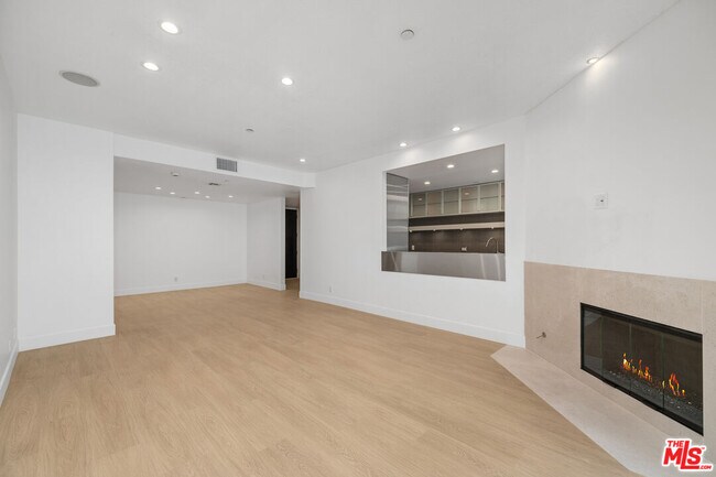 Building Photo - 200 N Swall Dr
