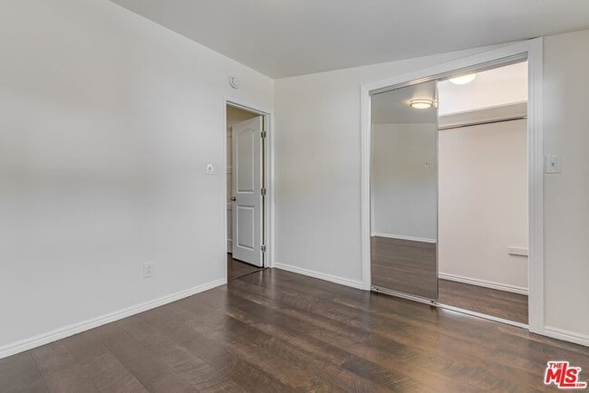 Building Photo - 4905 Coolidge Ave