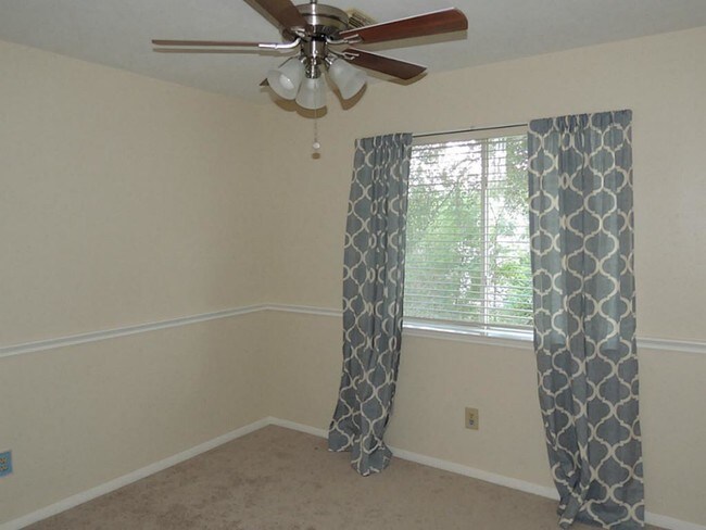 Building Photo - 3610 Wild Berry Ct