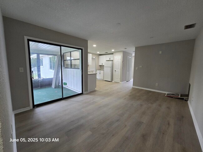 Building Photo - 427 SE Galleon Ln
