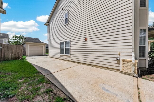Building Photo - 18915 S Lyford Dr