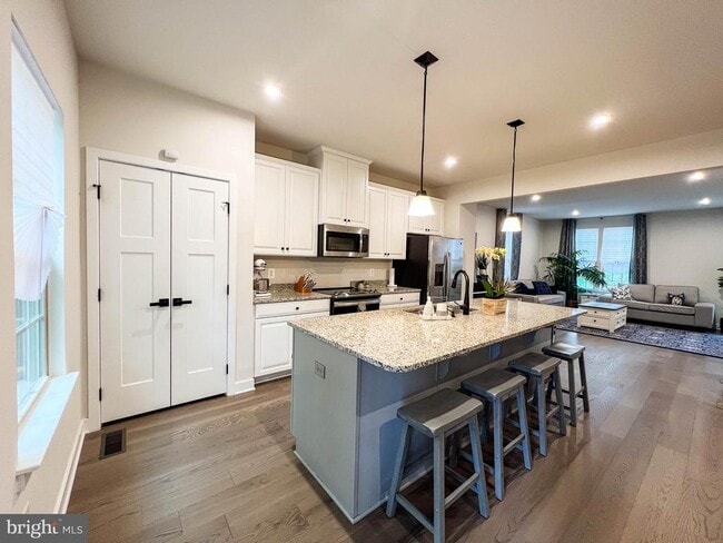 Building Photo - 4480 Commons Dr