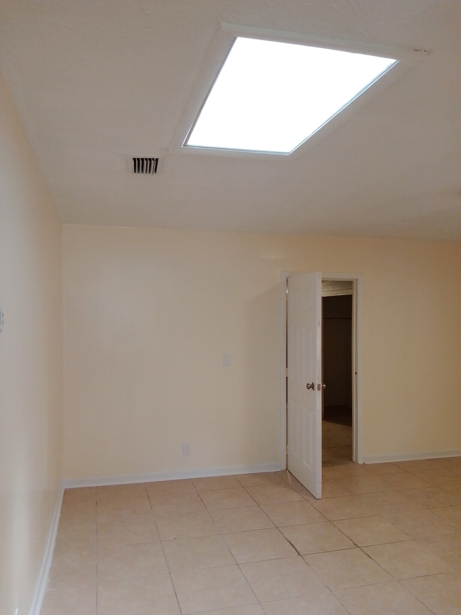 Building Photo - 2537 Chris Ct