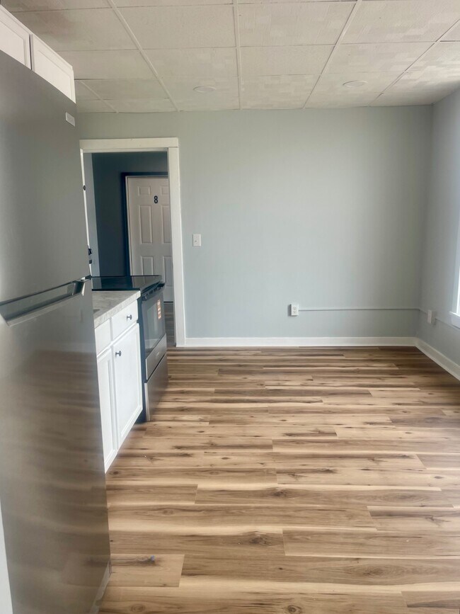 Building Photo - 43-45-45 N Broad St