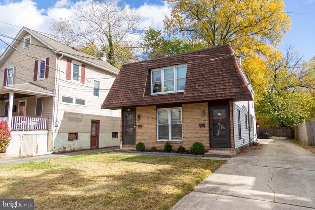 Building Photo - 12 W Wayne Terrace