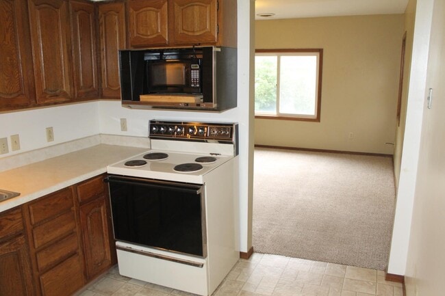 Building Photo - 412 Cottage Ave