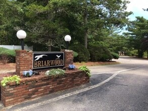 Building Photo - 42 Pine Valley Dr