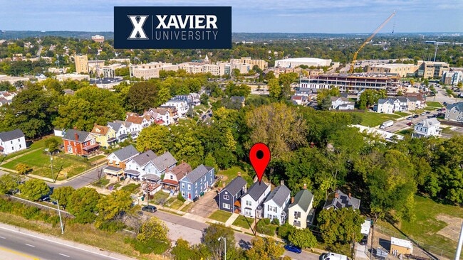 Building Photo - Renovated Home with 1st floor Study or Additional Bedroom