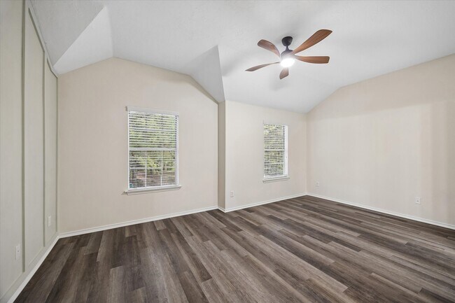 Building Photo - 7 Wineberry Pl