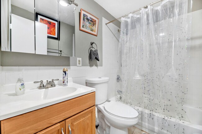 Building Photo - 121 New York Ave NW