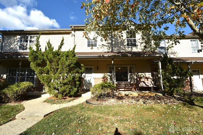 Primary Photo - 56 Sassafras Ct
