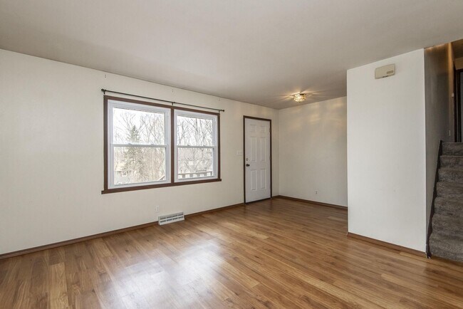 Building Photo - 21225 Mary Lynn Dr