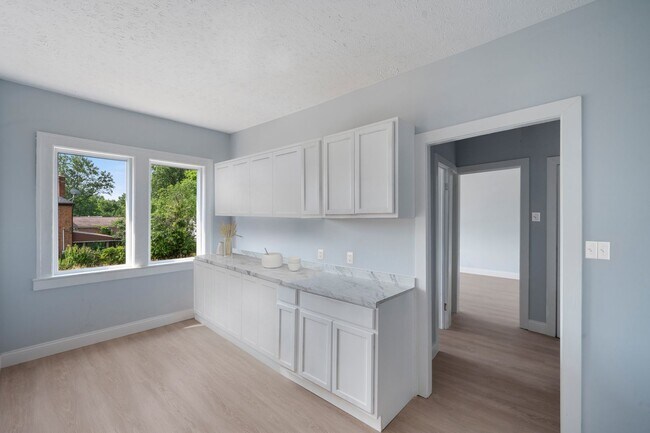 Building Photo - 3328 E 149th St