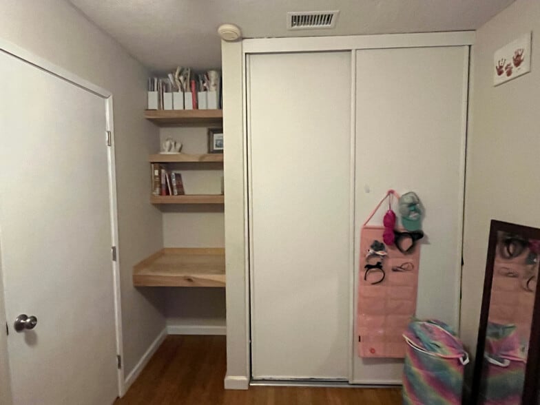 Building Photo - 6462 Birchwood St