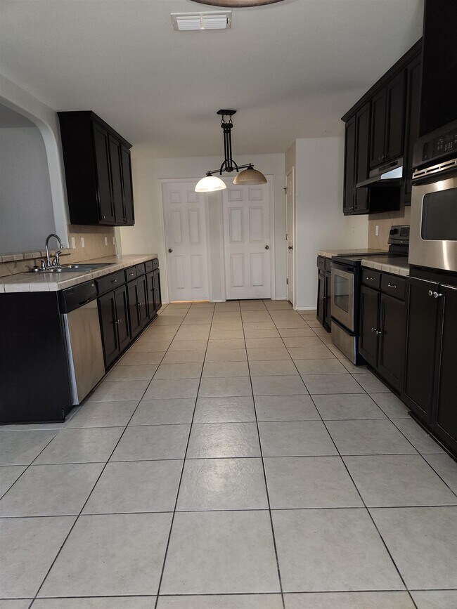 Building Photo - 1701 Port Lavaca St