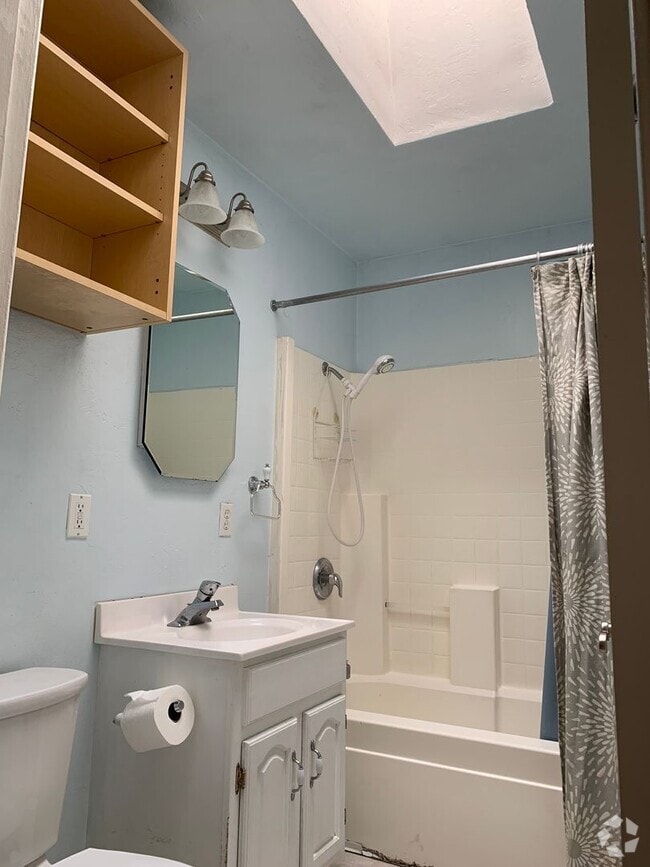 Building Photo - 3 Bedroom, PET FRIENDLY House in Fieldbrook